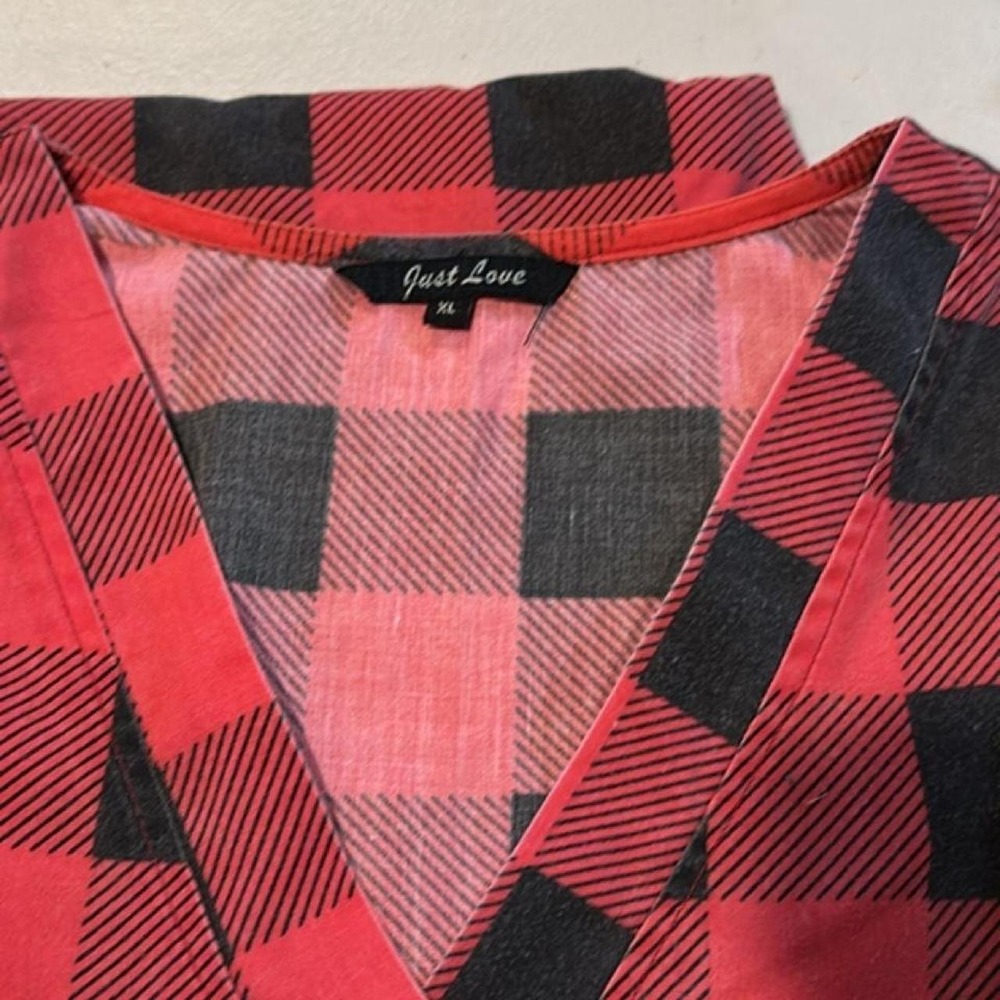 Just Love Scrub Top XL Red Black Buffalo Plaid V-Neck Short Sleeve 3 Pocket